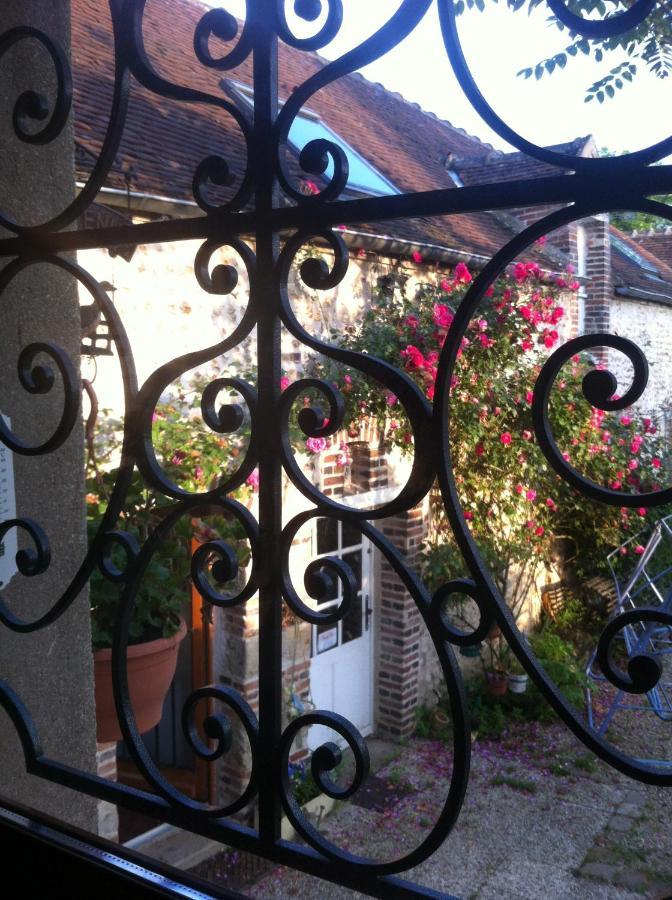 Les 3 Roses Bed & Breakfast Villeneuve-sur-Yonne Luaran gambar